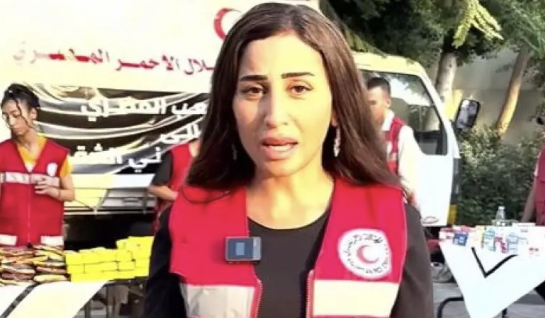 دينا الشربيني تكسر حدادها على والدتها من أجل غزة
