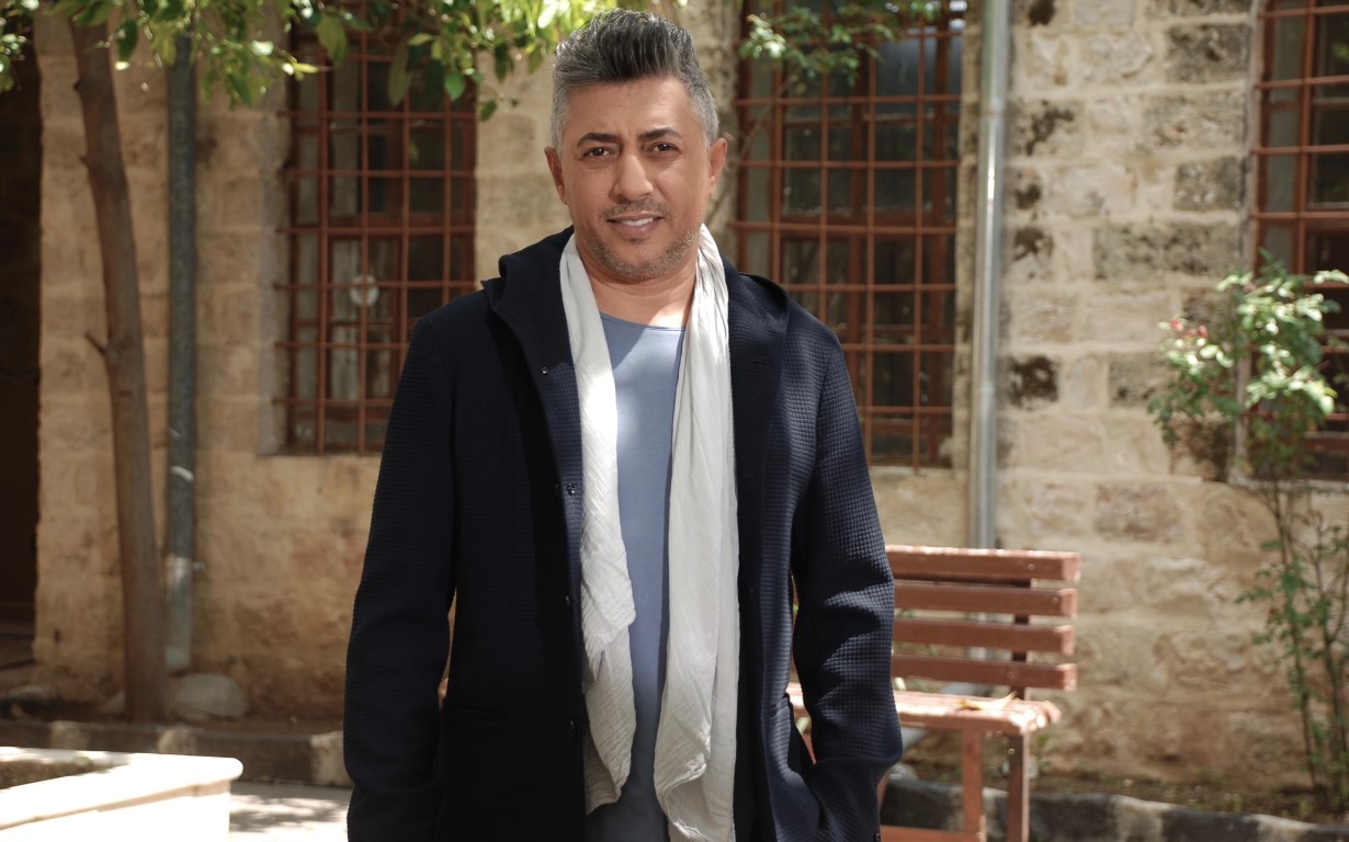 عمر العبداللات يطلق أغنية خاصة بعيد إستقلال ومئوية المملكة الأردنية