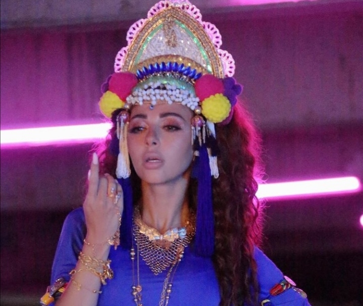 ميريام فارس تُقدِّم الفن الأمازيغي في أغنيتها الجديدة "معليش"