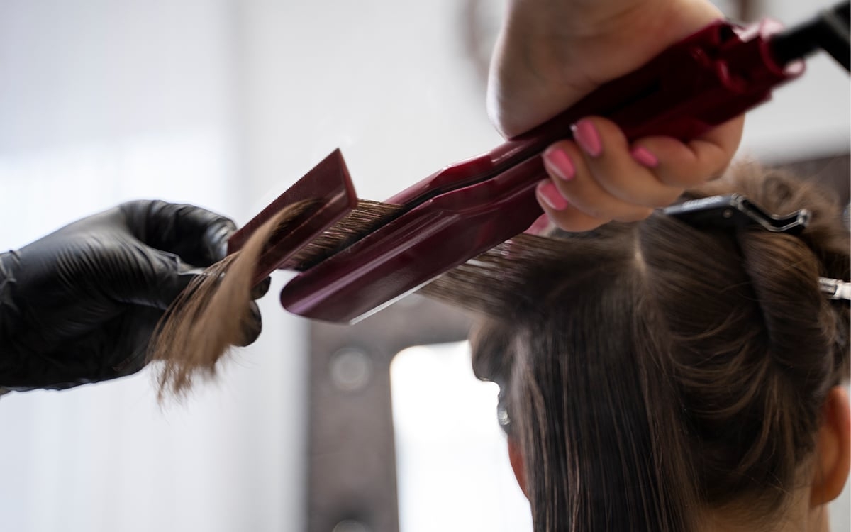 تصفيف الشعر وغيرها من المهن التي تسبب سرطان المبيض