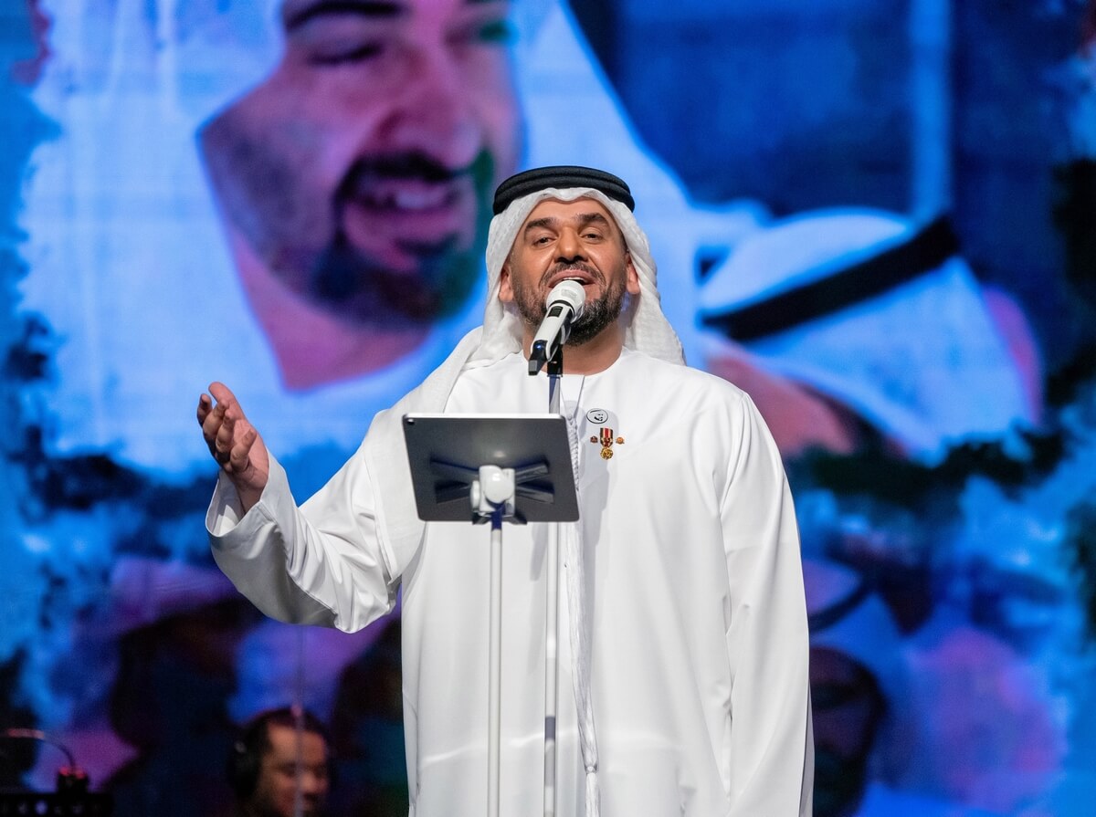 حسين الجسمي يُعايِد الجمهور وينثر الأمل حول العالم بِبث حي من أبو ظبي