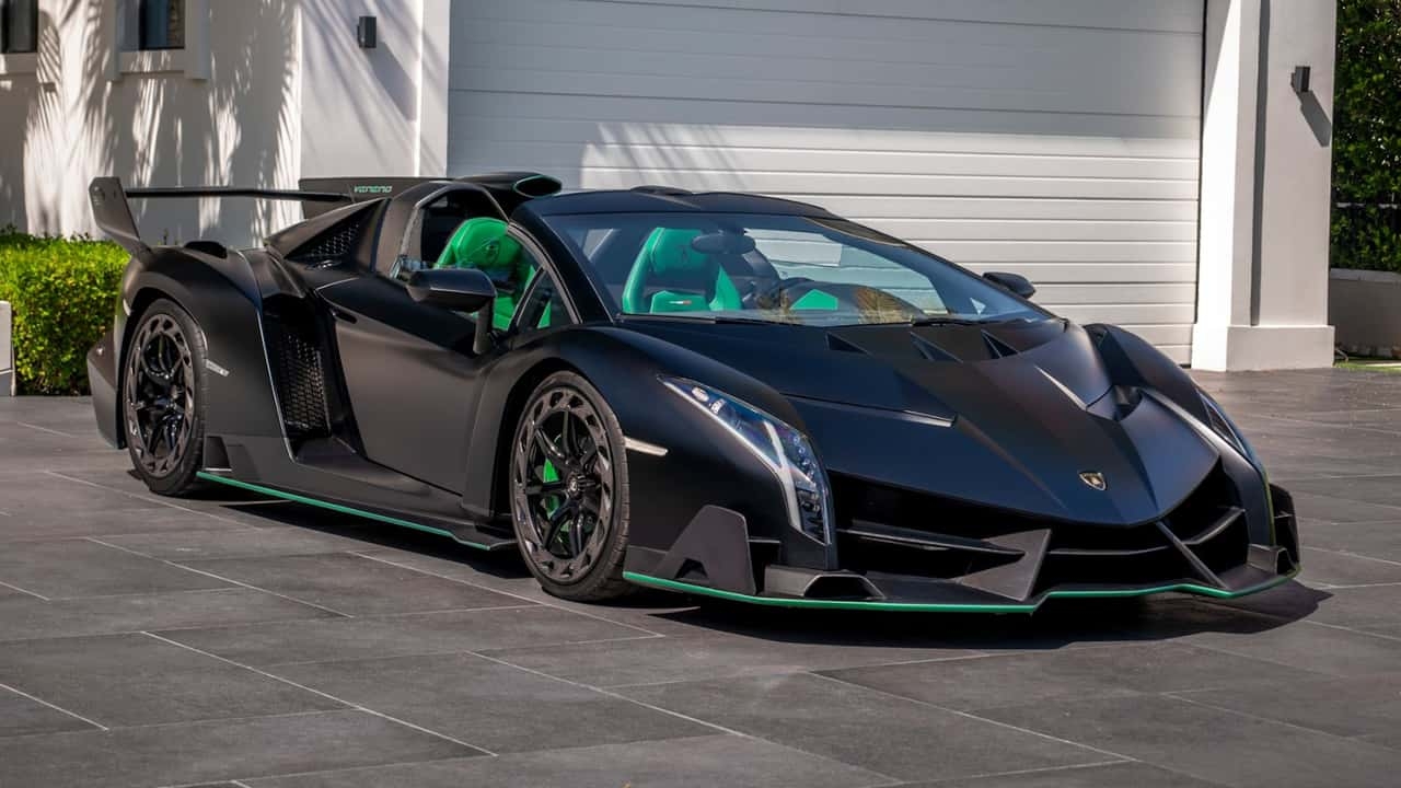 Lamborghini تحطم الأرقام القياسية في 2024!