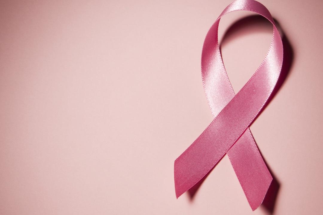 ارشادات بالصور للتوعية من سرطان الثدي..في &quot;الشهر الورديّ&quot;!