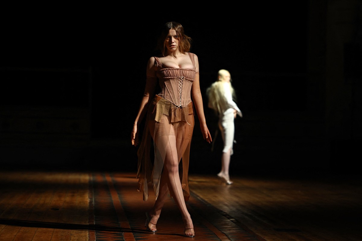 AFP__20240218__34JL83B__v1__Preview__FashionBritainDilaraFindikoglu