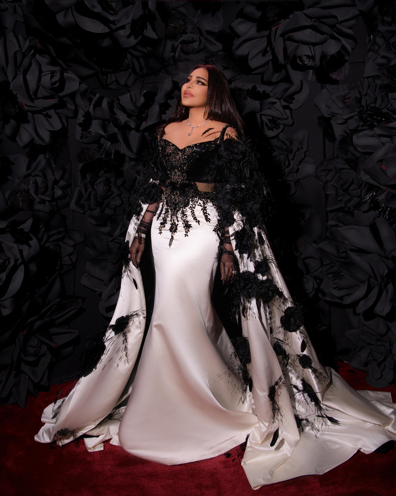 ahlam fi fostan aswadd gallery