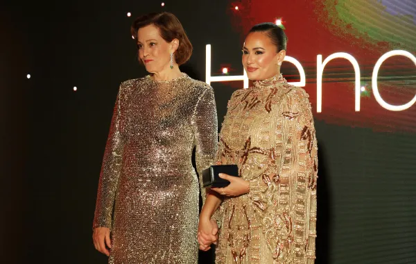 هند صبري تتوّج بجائزة عمر الشريف من “غولدن غلوب”… وعليا بهات تحصد Horizon في مهرجان البحر الأحمر السينمائي