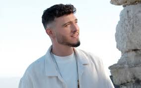 الشامي يردّ عبر لايف تيك توك على الانتقادات التي تعرض لها