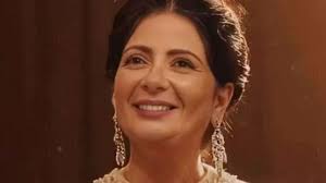 معركة الفن والرمز… منى زكي بين دفاع عمرو أديب وعتاب محمد صبحي