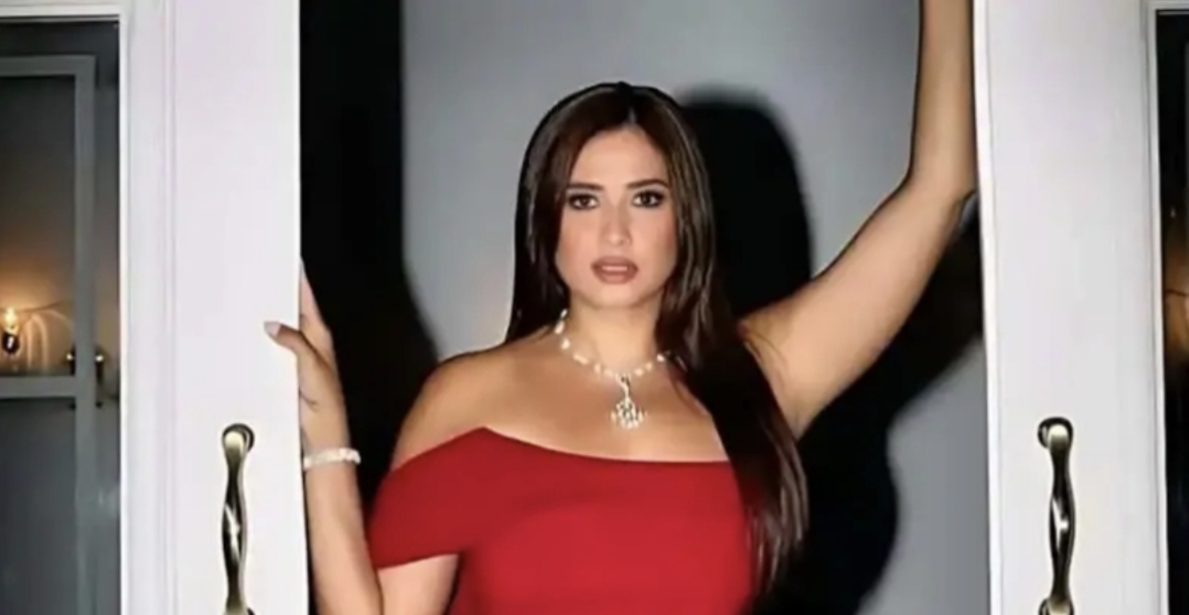 الكاتب والسيناريست عمرو محمود ياسين يحسم الجدل حول قصة مسلسل “وننسى اللي كان” ويقطع الشك باليقين