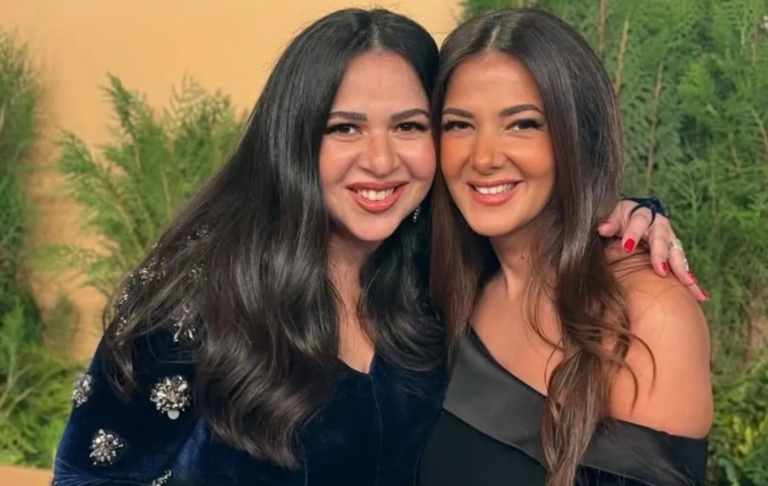 المسرح يجمع دنيا وإيمي سمير غانم …إليكم التفاصيل