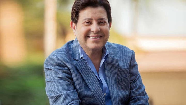 نجوم الفن يدعمون هاني شاكر بعد أزمته الصحية