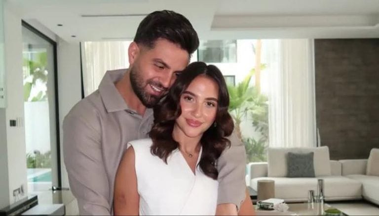 سارة الورع تعلن حملها بطفلها الأول وتحسم الجدل