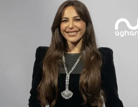 «للأرض سلام من فوق».. رسالة عبير نعمة تتخطى حدود الفن