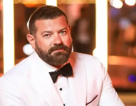عمرو يوسف يواجه اتهامات بسرقة مسلسل «180» والمنتج كريم أبو ذكري يرد